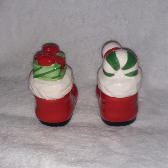 Ceramic Santa Boots Salt And Pepper Shaker - Picture 3 of 8